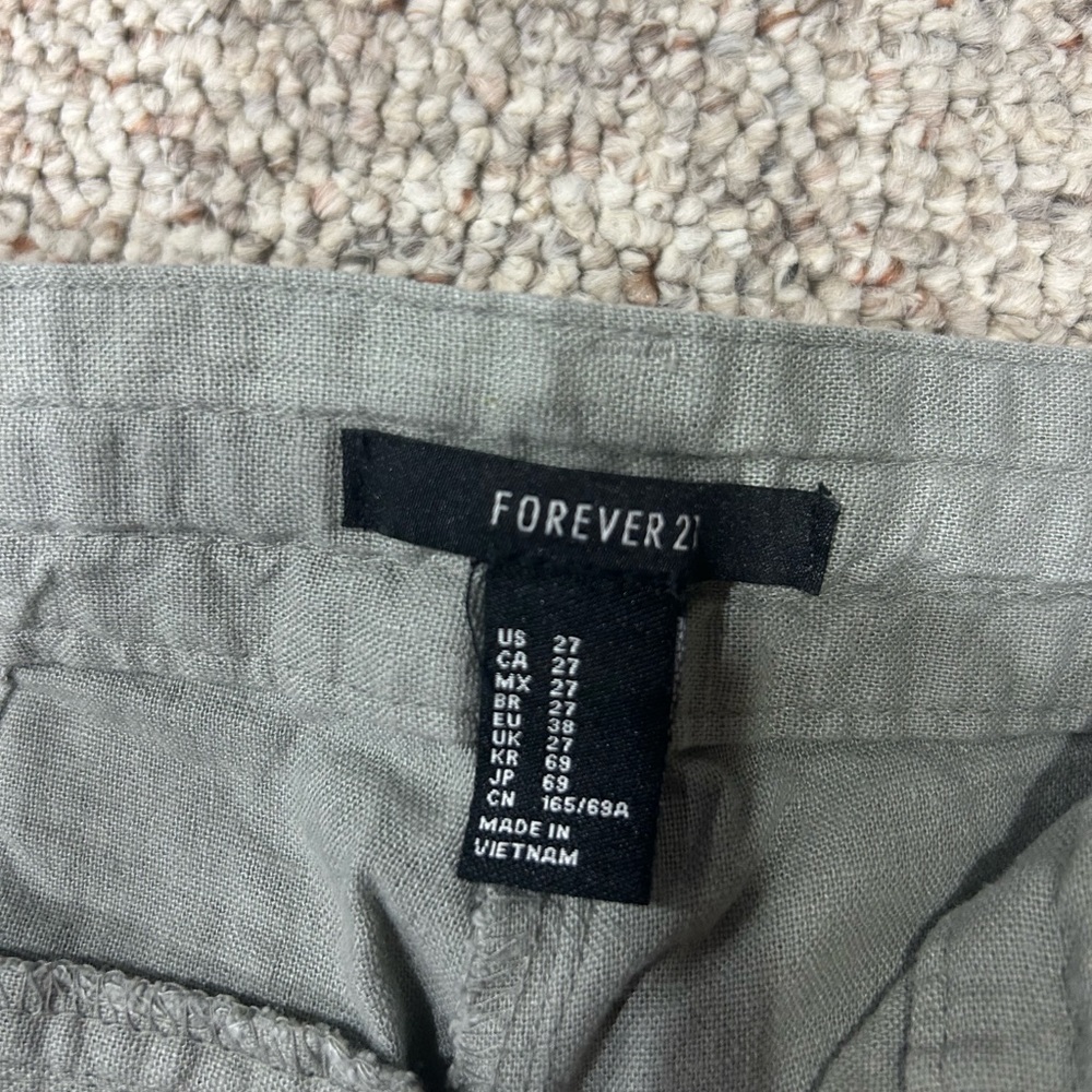 Shorts - Picture 3 of 3